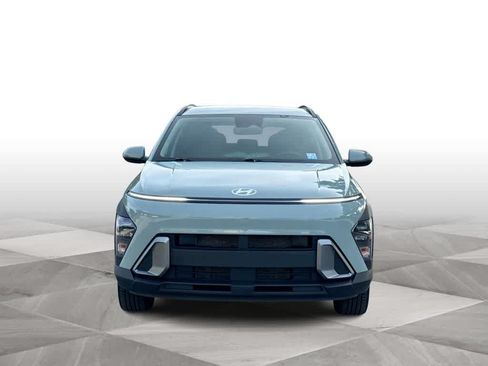 Used 2024 Hyundai Kona SEL AWD/4WD image 2