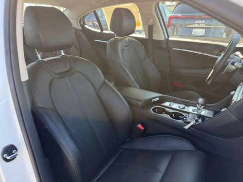 Used 2026 Genesis G70 2.5T RWD image 33
