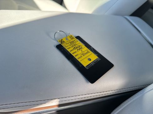 Used 2023 Tesla Model X image 35