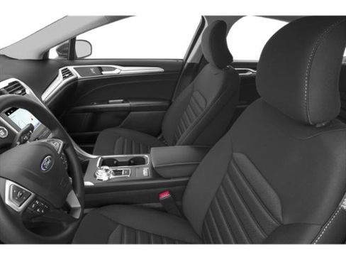Used 2020 Ford Fusion SE w/ Equipment Group 151A FWD image 12