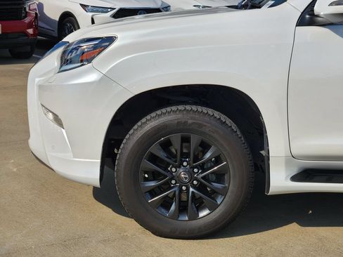 Certified 2023 Lexus GX 460 Premium w/ Premium Package AWD/4WD image 8