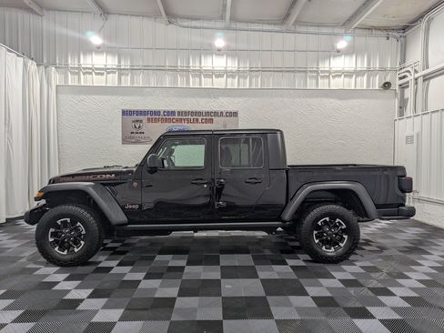 Used 2026 Jeep Gladiator Rubicon AWD/4WD image 2