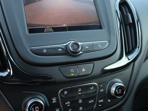 Used 2023 Chevrolet Equinox RS w/ LPO, Floor Liner Package AWD/4WD image 27
