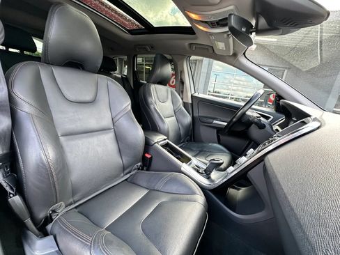 Used 2017 Volvo XC60 T6 Dynamic w/ Preferred Option Package AWD/4WD image 21