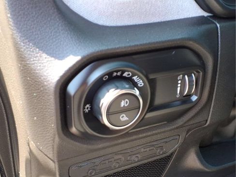 Used 2025 Jeep Gladiator Sport AWD/4WD image 20