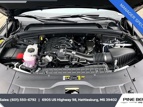 New 2025 Jeep Grand Cherokee L Limited image 10