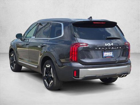 Used 2025 Kia Telluride S FWD image 8