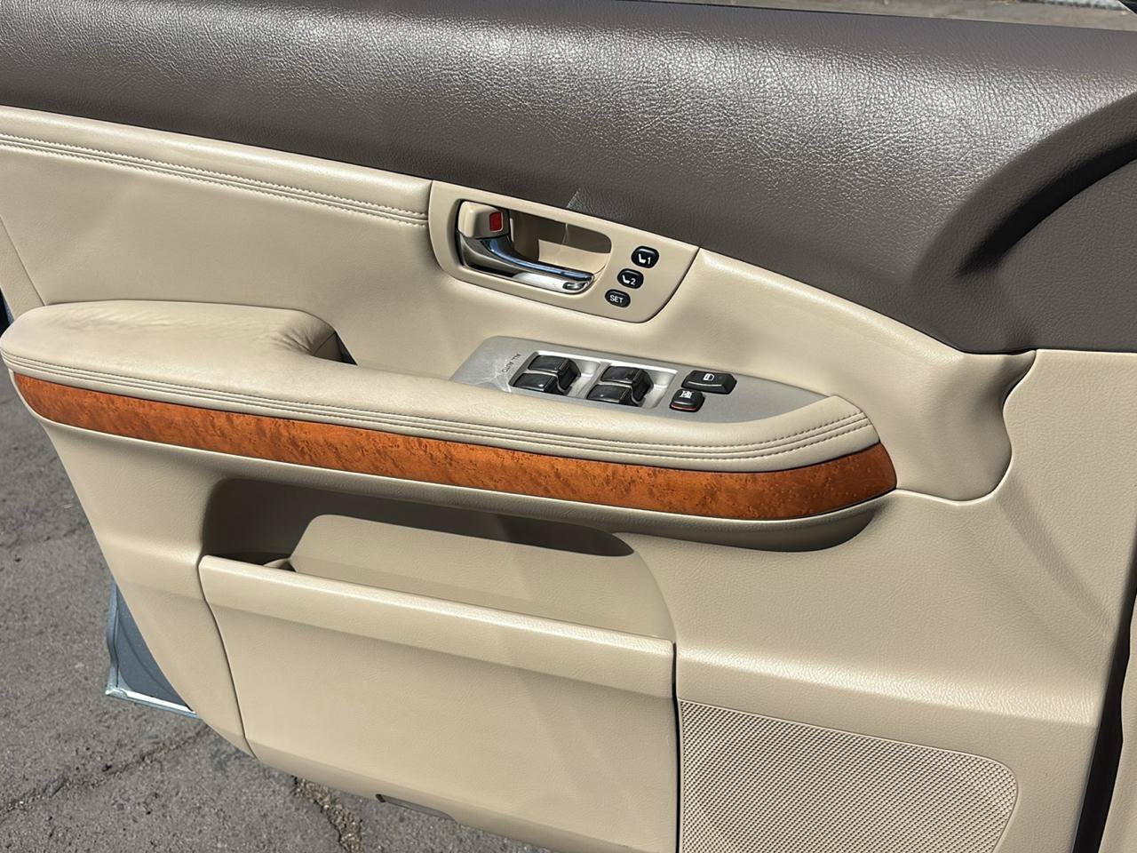 Used 2004 Lexus RX 330 FWD image 20