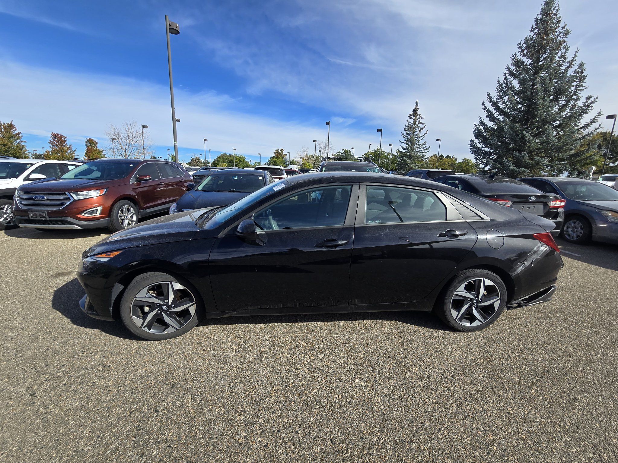 Used 2023 Hyundai Elantra SEL w/ Convenience Package FWD image 12