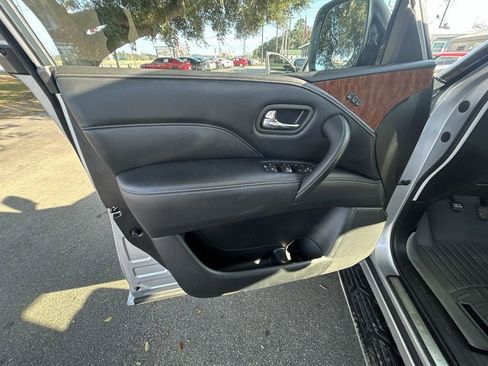 Used 2018 INFINITI QX80 RWD image 12