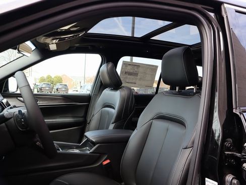 New 2025 Jeep Grand Cherokee Limited 4xe image 21