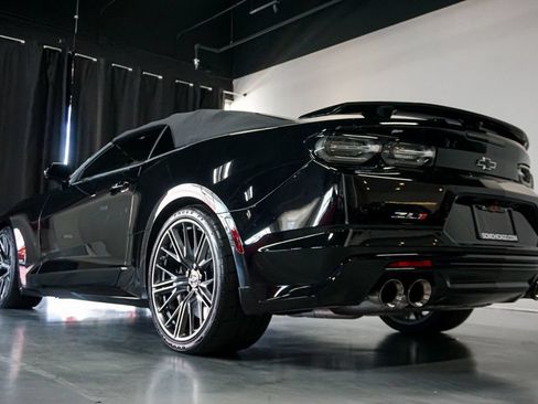 Used 2024 Chevrolet Camaro ZL1 RWD image 8