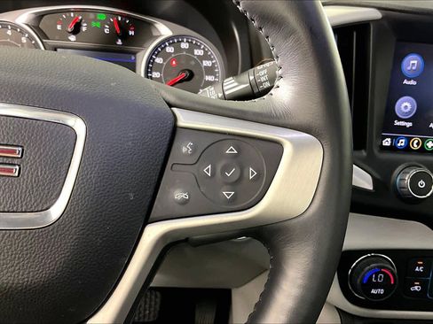 Used 2021 GMC Terrain SLT FWD image 24