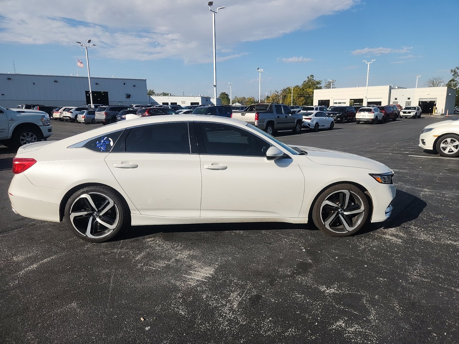 Used 2018 Honda Accord Sport image 6