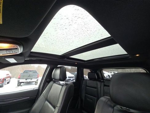 Used 2020 Jeep Grand Cherokee Limited w/ Luxury Group II image 16