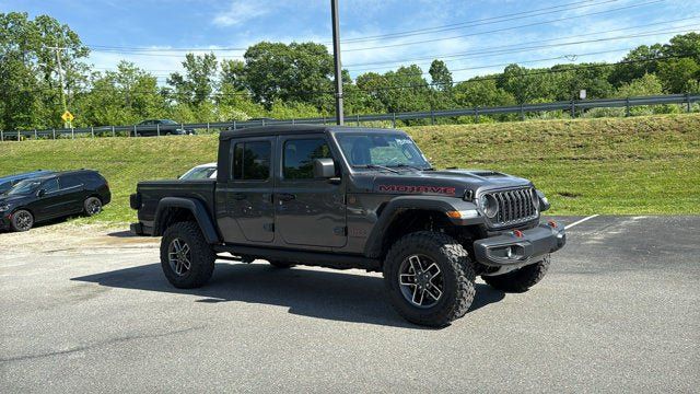 Used 2026 Jeep Gladiator Mojave w/ Safety Group AWD/4WD image 2