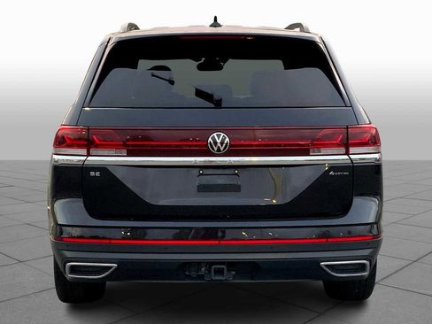 Used 2024 Volkswagen Atlas SE image 4
