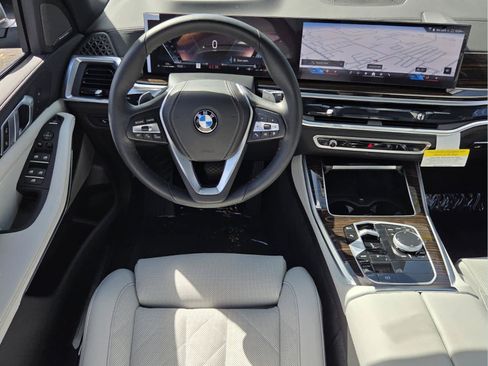 Used 2026 BMW X5 sDrive40i w/ Premium Package RWD image 13