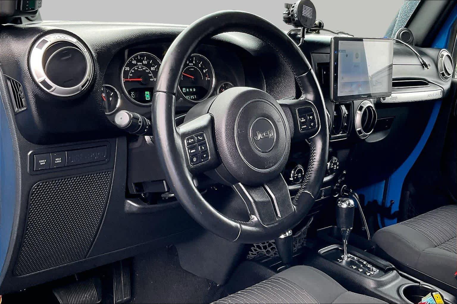 Used 2012 Jeep Wrangler Unlimited Rubicon w/ Dual Top Group AWD/4WD image 13