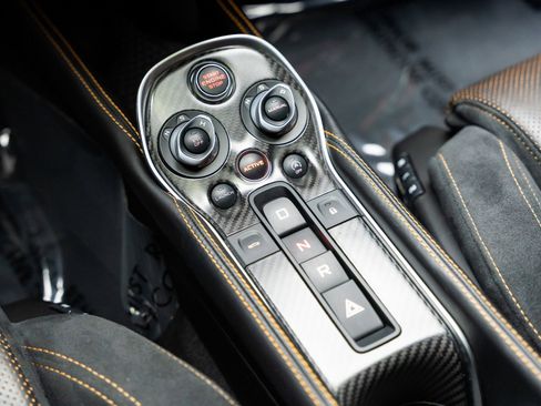 Used 2016 McLaren 570S Coupe RWD image 65