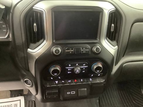 Used 2021 Chevrolet Silverado 2500 LT w/ Z71 Chrome Sport Edition AWD/4WD image 17