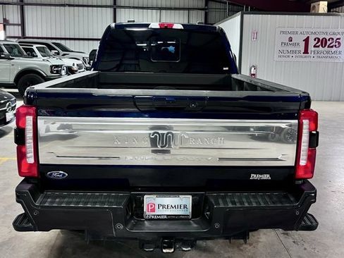 Used 2025 Ford F250 King Ranch w/ FX4 Off-Road Package image 4