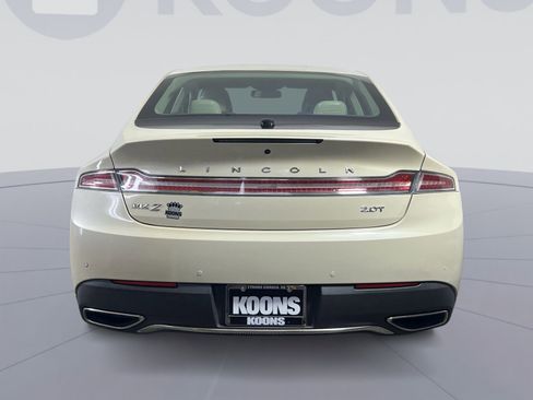Used 2018 Lincoln MKZ Reserve w/ Technology Package FWD image 10