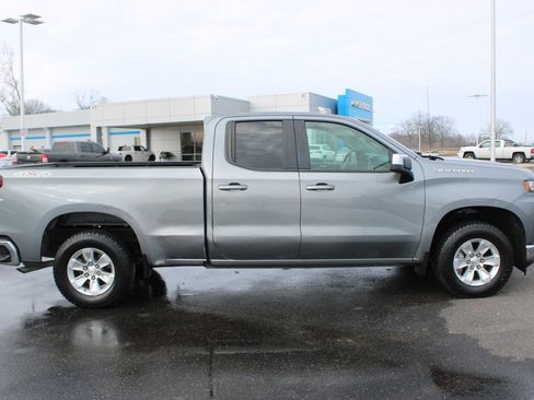 Used 2020 Chevrolet Silverado 1500 LT w/ Trailering Package image 11