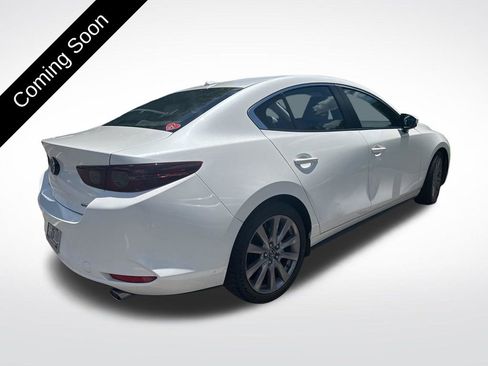 Used 2019 MAZDA MAZDA3 Sedan FWD image 5