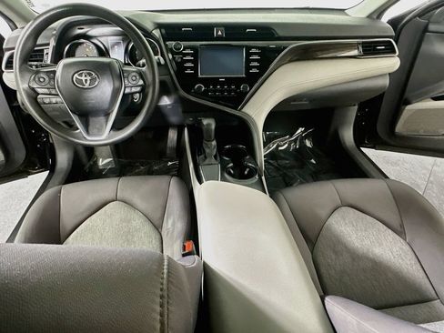 Used 2020 Toyota Camry LE FWD image 16