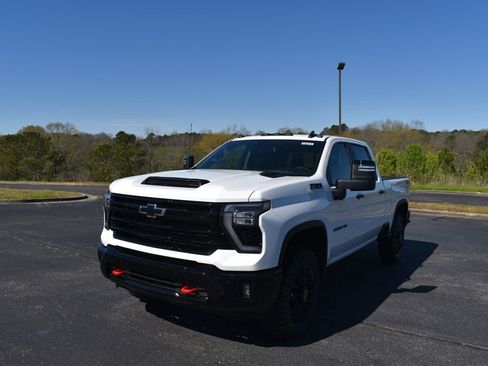 New 2026 Chevrolet Silverado 2500 LT w/ Trail Boss Package AWD/4WD image 2