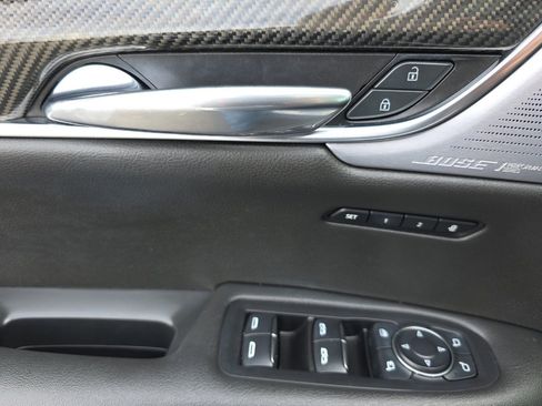 Used 2020 Cadillac XT6 Sport image 11