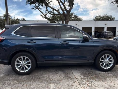Used 2025 Honda CR-V EX-L image 11