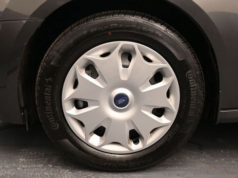 Used 2016 Ford Transit Connect XLT image 11