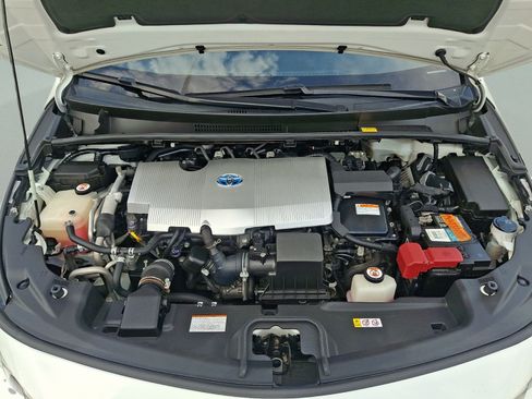 Used 2018 Toyota Prius Prime Premium FWD image 22