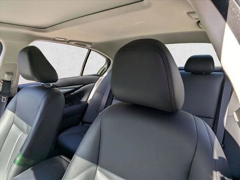 Used 2020 INFINITI Q50 Luxe w/ Essential Package (3.0T Luxe) image 15