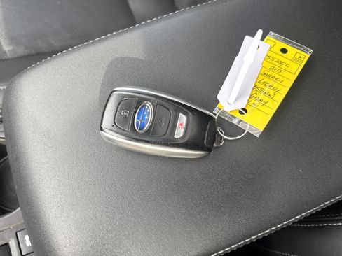 Used 2015 Subaru Legacy 3.6R Limited image 30