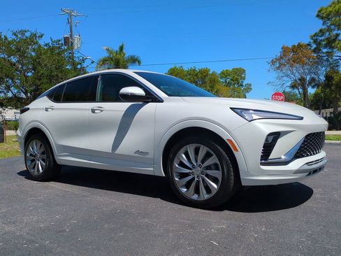 Used 2024 Buick Envista Avenir FWD image 2