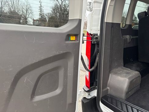 Used 2021 Ford Transit 350 XLT image 12