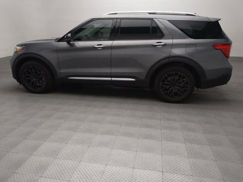 Used 2021 Ford Explorer Limited w/ Equipment Group 301A RWD image 3