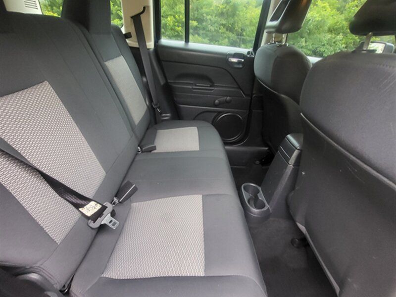 Used 2009 Jeep Patriot Sport FWD image 17