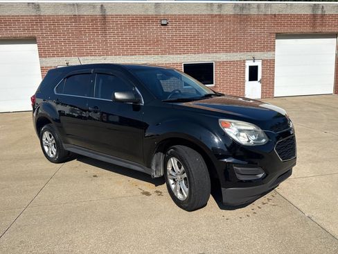 Used 2017 Chevrolet Equinox LS FWD image 3