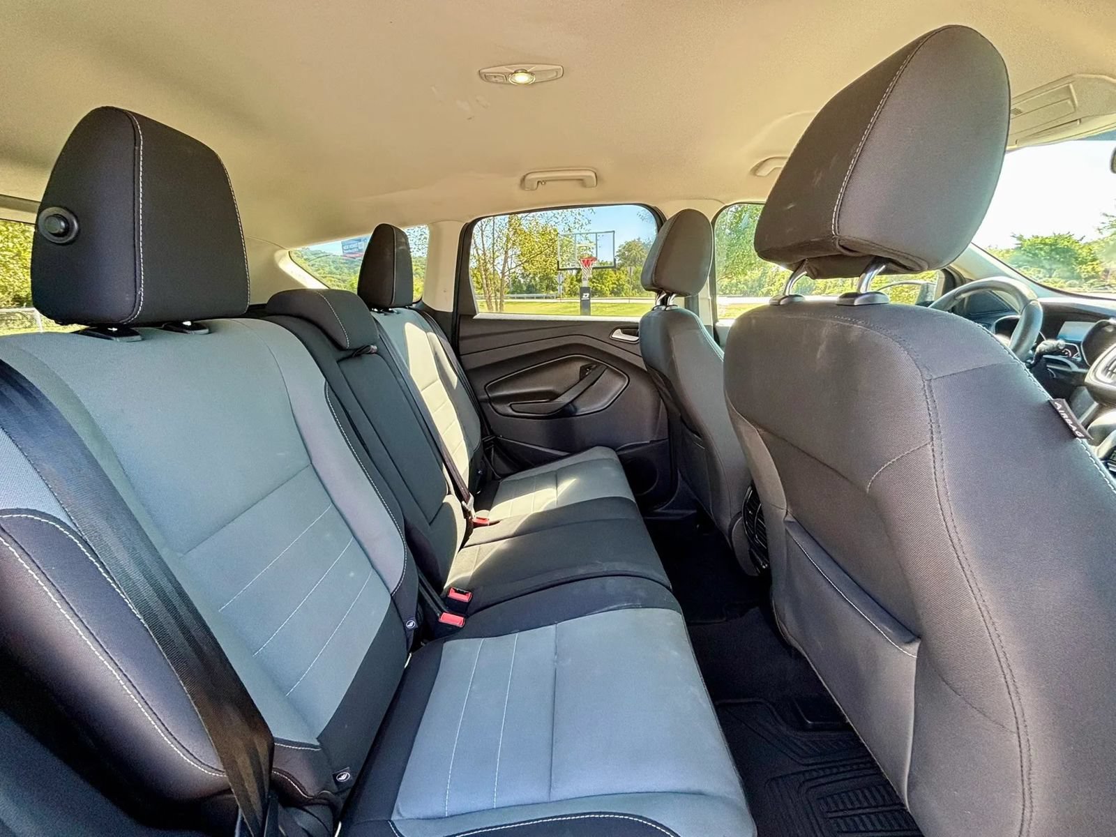 Used 2016 Ford Escape SE w/ Equipment Group 201A AWD/4WD image 13