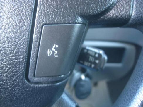Used 2010 Toyota Tundra 4x4 Double Cab image 34