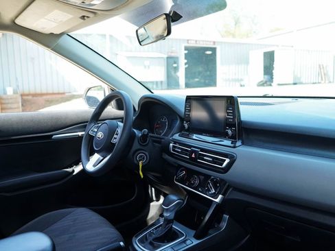 Used 2021 Kia Seltos LX AWD/4WD image 13