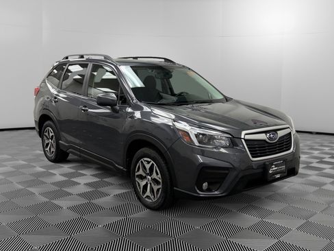 Used 2021 Subaru Forester Premium image 7