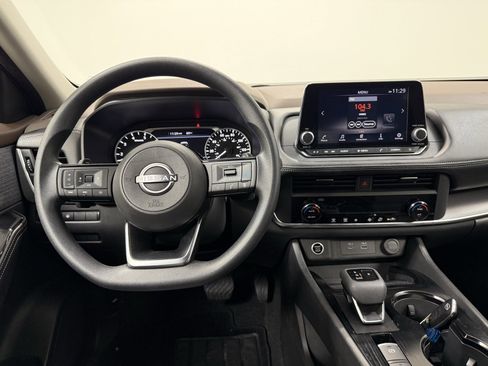 Used 2023 Nissan Rogue SV image 22