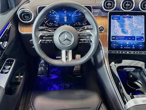 Used 2025 Mercedes-Benz GLC 350e 4MATIC image 20