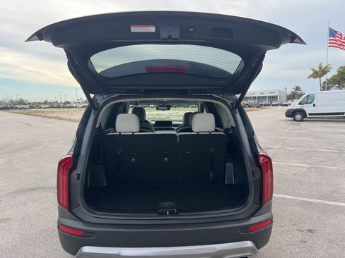 Used 2021 Kia Telluride EX w/ EX Premium Package image 28