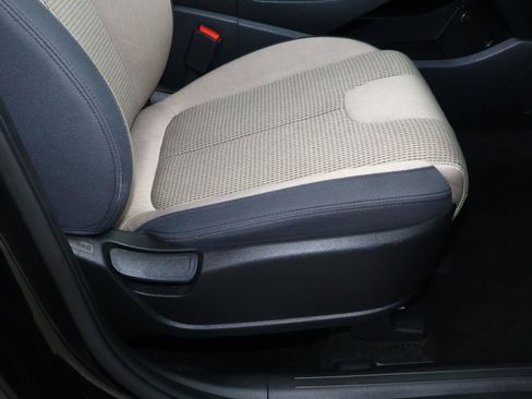 Used 2023 Hyundai Santa Fe SE w/ Cargo Package AWD/4WD image 16
